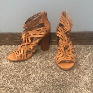 NWOT summer heels